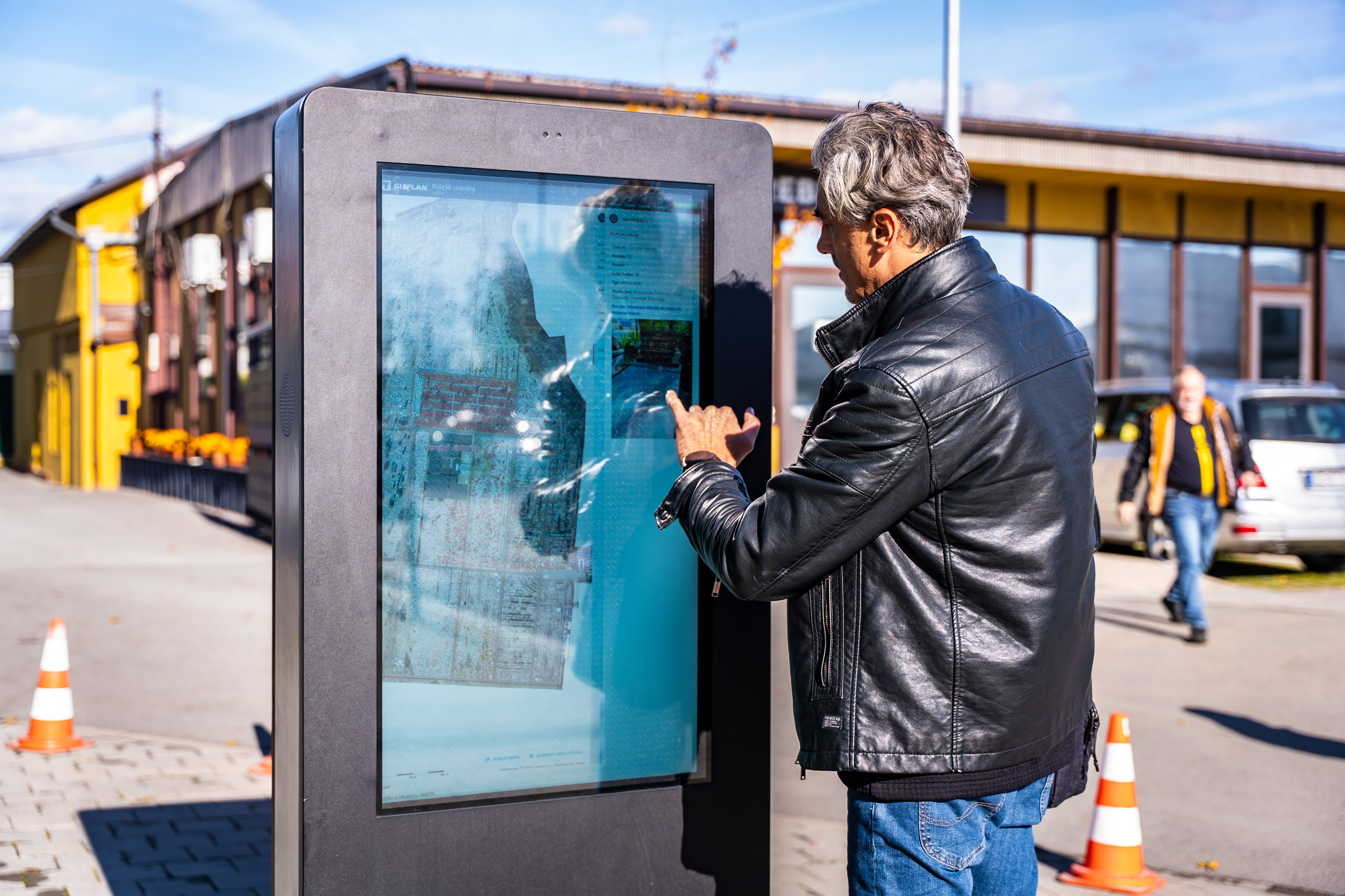 Tlacovi brifing - Verejny cintorin-9